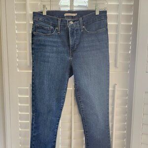 Levis